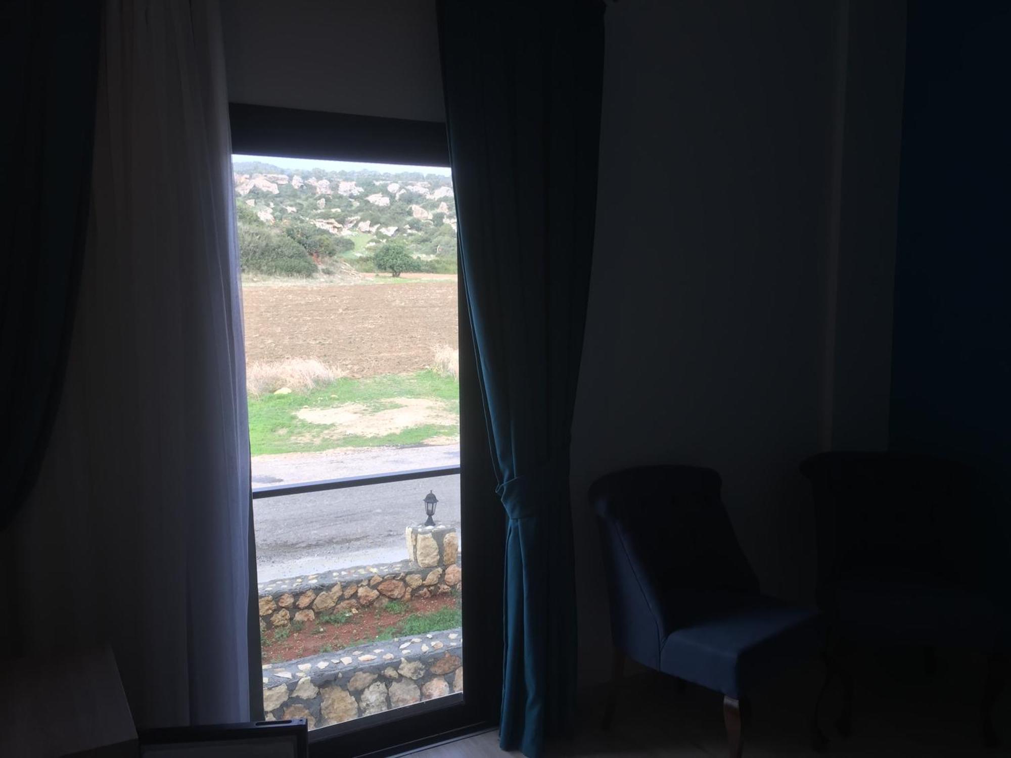 Livana Hotel Agia Trias Екстер'єр фото